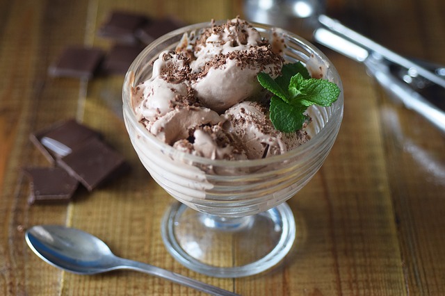 čokoládová zmrzlina.jpg